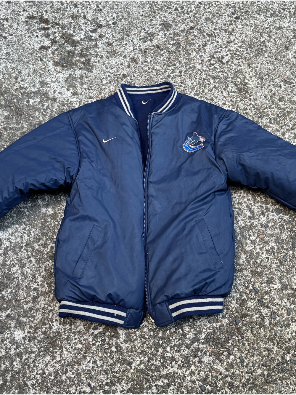 Vintage Canucks Nike Navy and Cream Varsity Bomber Jacket reversible - Picture 2 of 2